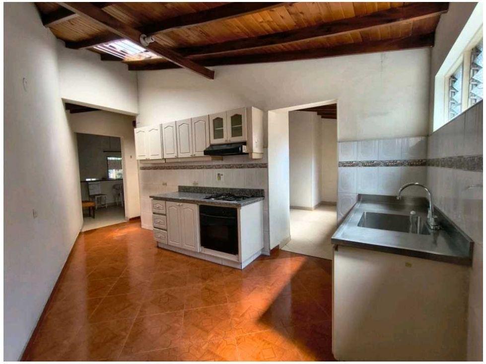 Apartamento en venta Antioquia Medellín Manrique Central No 2 147 m2 Habitaciones 4 Baños 2 Garajes 1 Precio $590000000
