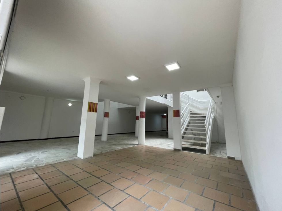Casa en venta Valle Del Cauca Cali San Pedro 250 m2 Habitaciones 5 Baños 5 Garajes 3 Precio $1350000000