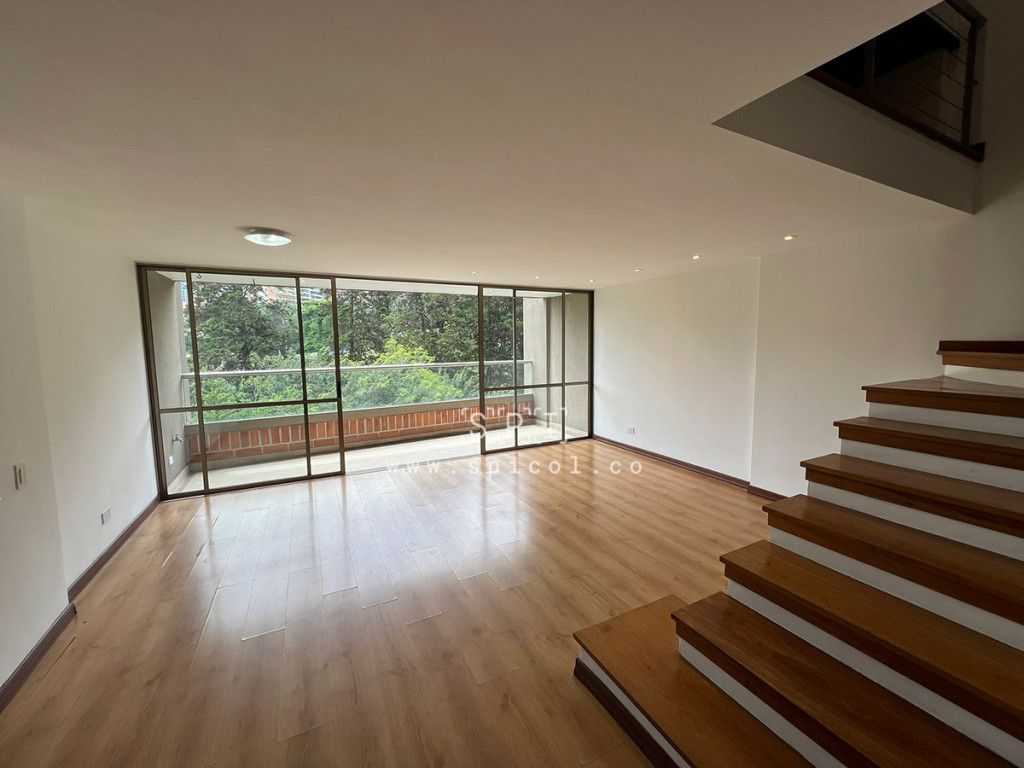 Apartamento en arriendo Antioquia Medellín Urbanizacion Torres De San Lucas 120 m2 Habitaciones 2 Baños 3 Garajes 1 Precio $5700000