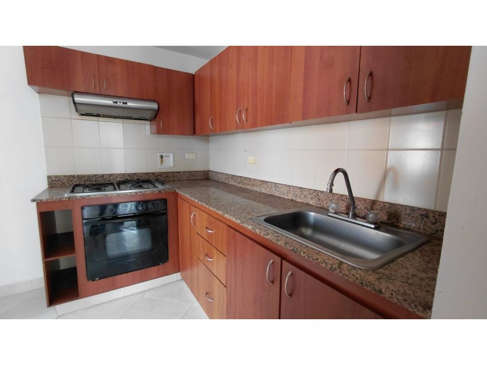Apartamento en arriendo Antioquia Medellín Loma De Los Bernal 100 m2 Habitaciones 3 Baños 2 Garajes 2 Precio $4200000