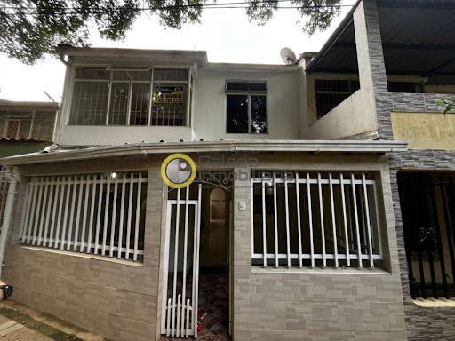 Casa en arriendo Santander Girón El Llanito 150 m2 Habitaciones 3 Baños 2 Garajes 0 Precio $1600000