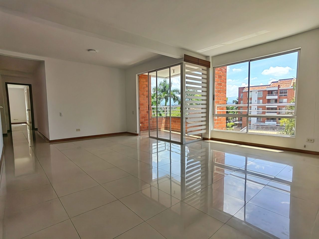 Apartamento en venta Valle Del Cauca Cali Parcelaciones Pance 140 m2 Habitaciones 4 Baños 4 Garajes 2 Precio $650000000