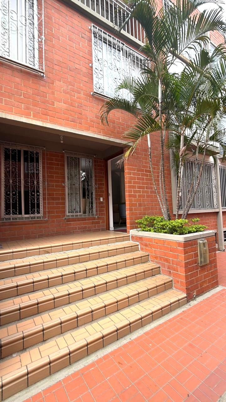 Casa en venta Valle Del Cauca Cali Lili 158 m2 Habitaciones 3 Baños 3 Garajes 2 Precio $470000000