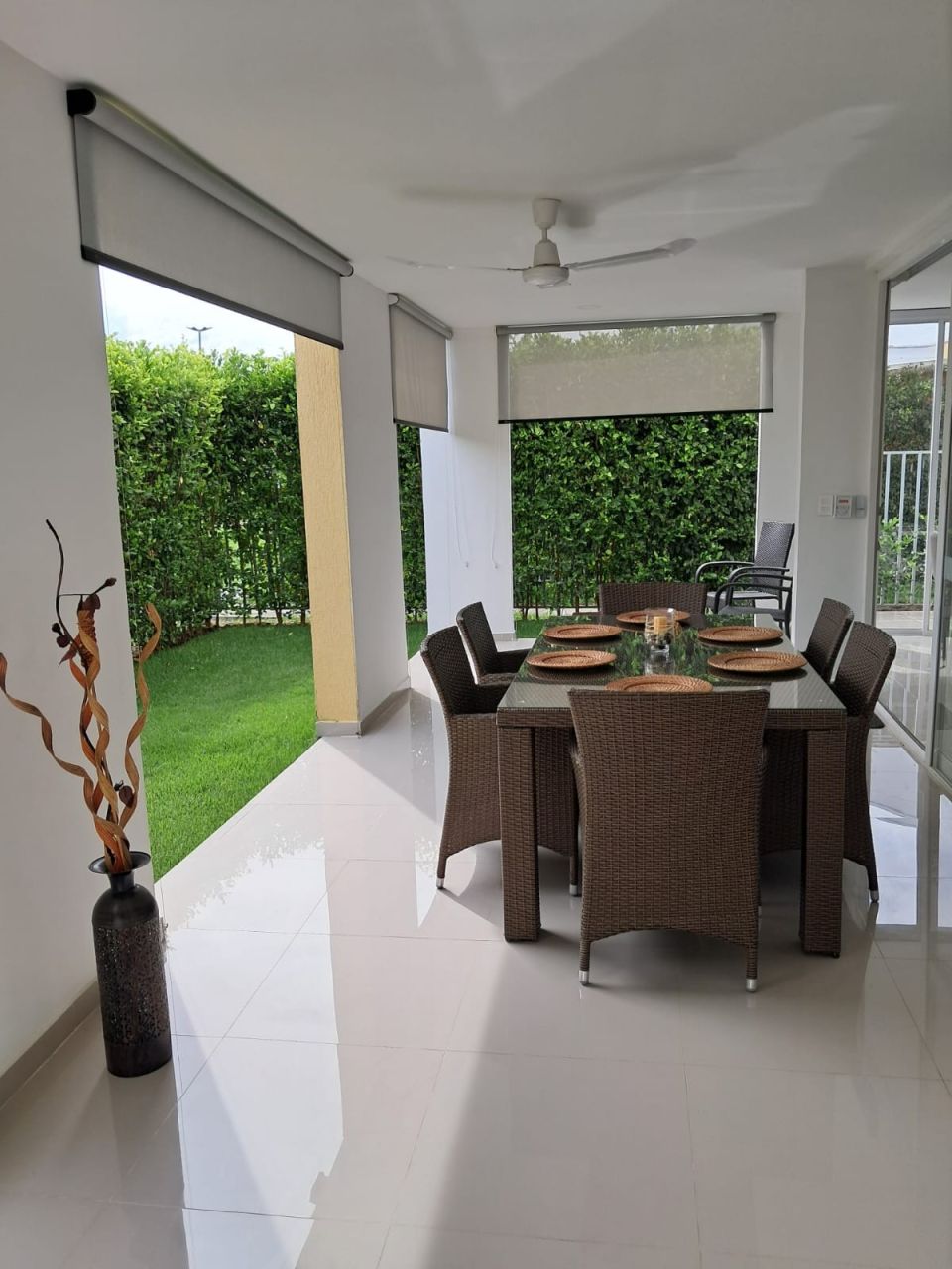 Casa en venta Valle Del Cauca Jamundí Cr Cedros Del Castillo 140 m2 Habitaciones 3 Baños 3 Garajes 2 Precio $650000000