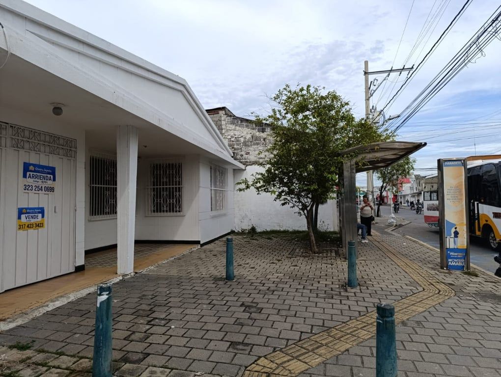 Casa en venta Córdoba Montería Chuchurubí 304 m2 Habitaciones 4 Baños 3 Garajes 1 Precio $750000000