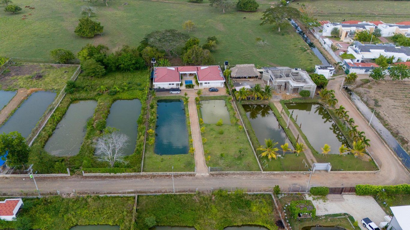 Casa Campestre en venta Córdoba Montería Mocari 497 m2 Habitaciones 6 Baños 7 Garajes 2 Precio $1150000000