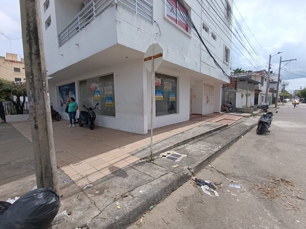 Local en arriendo Córdoba Montería Chuchurubí 32 m2 Habitaciones 0 Baños 1 Garajes 0 Precio $1200000