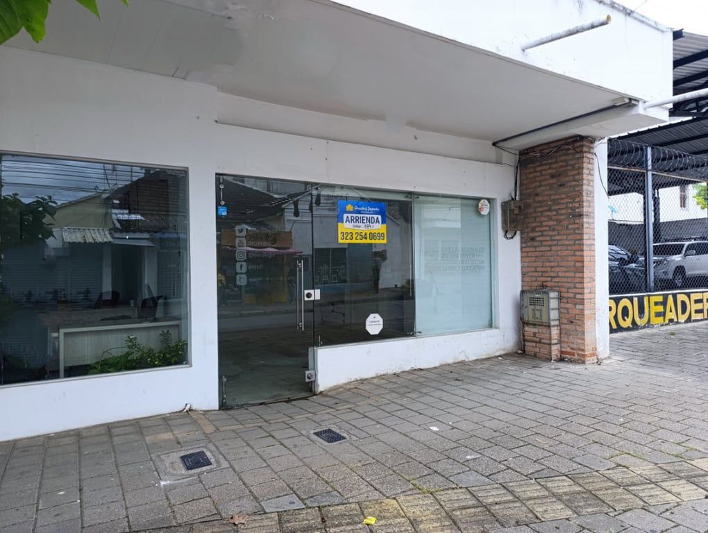 Local en venta Córdoba Montería Chuchurubí 100 m2 Habitaciones 0 Baños 1 Garajes 0 Precio $550000000
