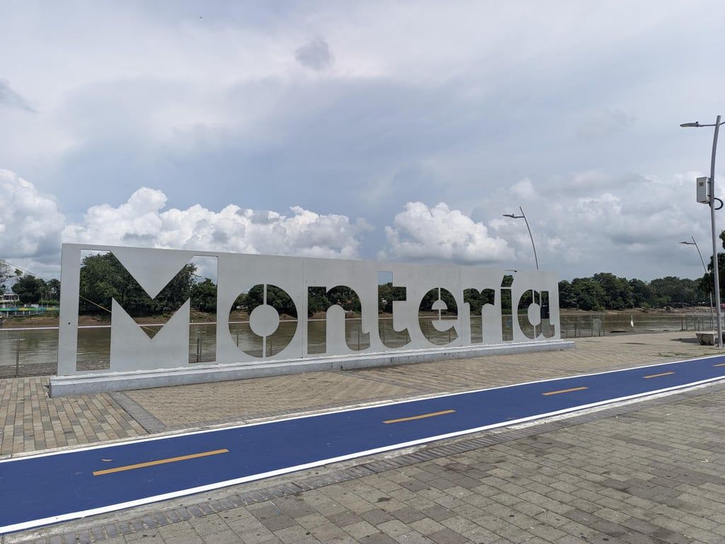 Local en arriendo Córdoba Montería Montería Moderno 152 m2 Habitaciones 0 Baños 1 Garajes 0 Precio $2800000