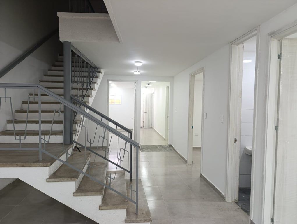 Casa en arriendo Córdoba Montería El Centro 260 m2 Habitaciones 10 Baños 6 Garajes 0 Precio $12000000