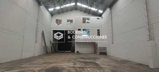 Bodega en arriendo Antioquia La Estrella Ancón San Martín 411 m2 Habitaciones 0 Baños 4 Garajes 2 Precio $17000000