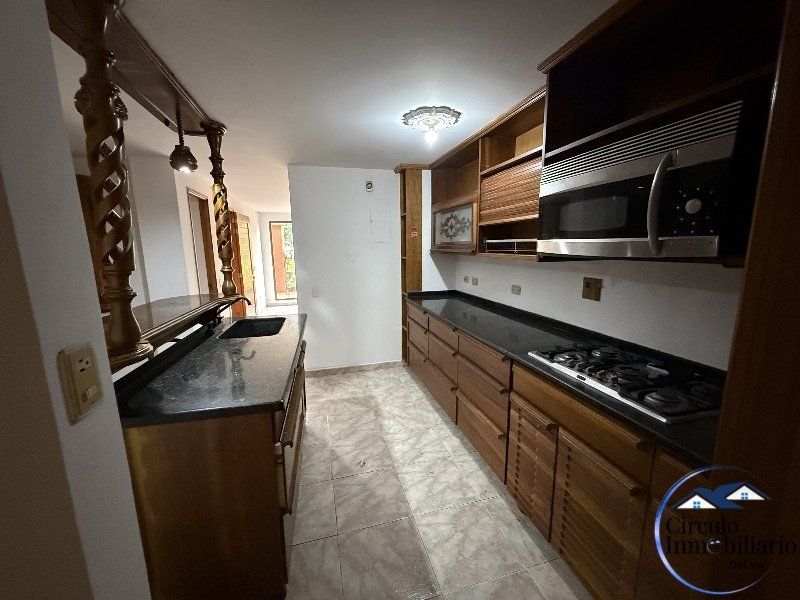 Casa en arriendo Antioquia Envigado San José 230 m2 Habitaciones 4 Baños 3 Garajes 2 Precio $5300000