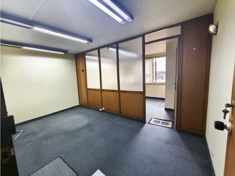 Oficina en venta Caldas Manizales Los Rosales 22 m2 Habitaciones 0 Baños 0 Garajes 0 Precio $130000000