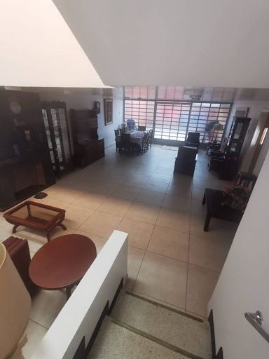 Casa en venta Cundinamarca Bogotá Estoril 358 m2 Habitaciones 5 Baños 4 Garajes 3 Precio $1680000000