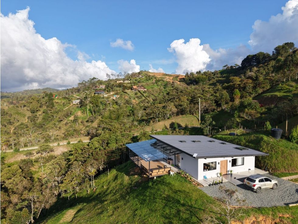 Finca en venta Antioquia Santo Domingo Santo Domingo 226 m2 Habitaciones 2 Baños 3 Garajes 6 Precio $827000000