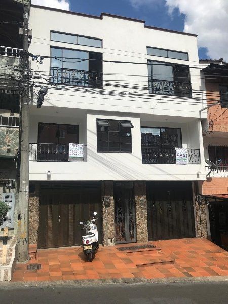 Casa en venta Antioquia Medellín San Bernardo 99 m2 Habitaciones 3 Baños 2 Garajes 1 Precio $450000000