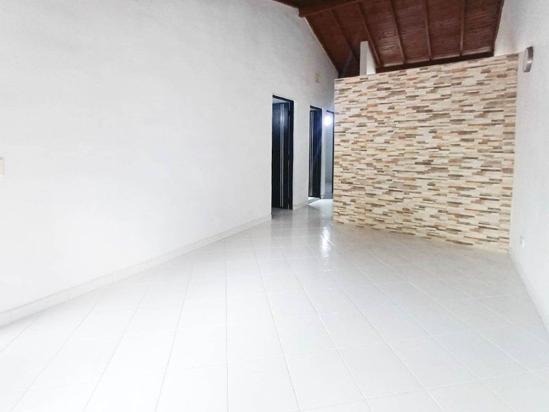 Casa en arriendo Antioquia Itagüí Yarumito 75 m2 Habitaciones 3 Baños 2 Garajes 0 Precio $2200000