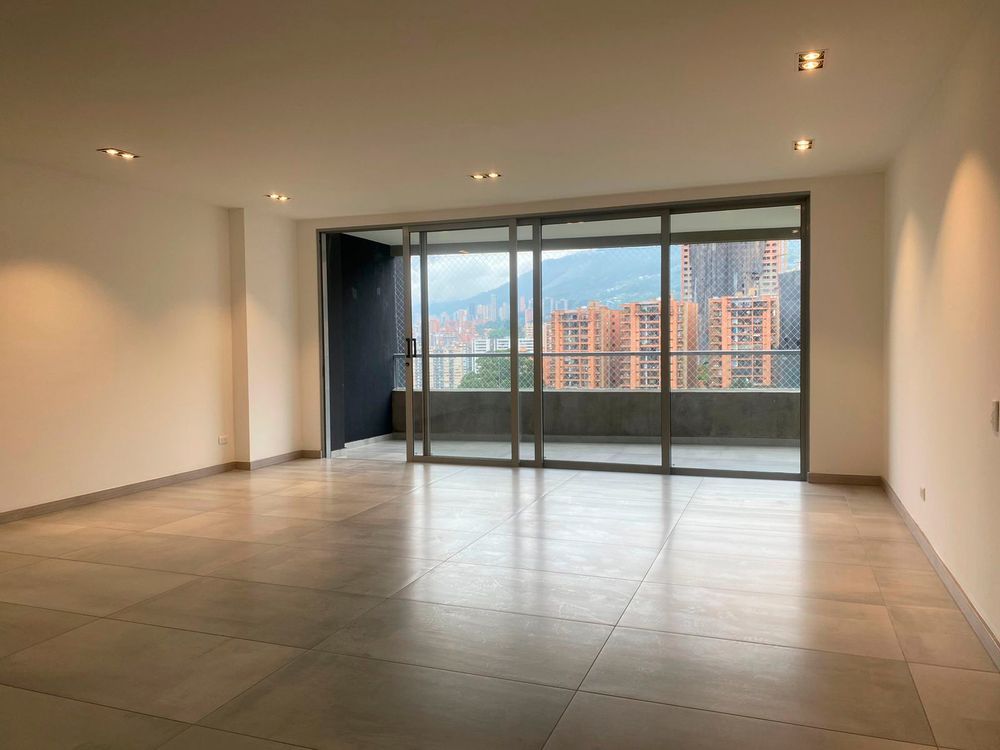 Apartamento en venta Antioquia Envigado Loma Del Atravesado 169 m2 Habitaciones 3 Baños 4 Garajes 2 Precio $1000000000