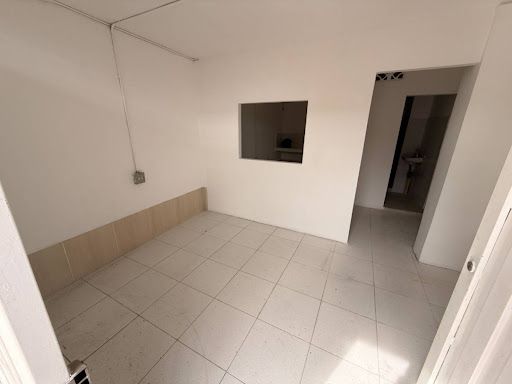 Apartaestudio en arriendo Antioquia Medellín Enciso 20 m2 Habitaciones 1 Baños 1 Garajes 0 Precio $800000