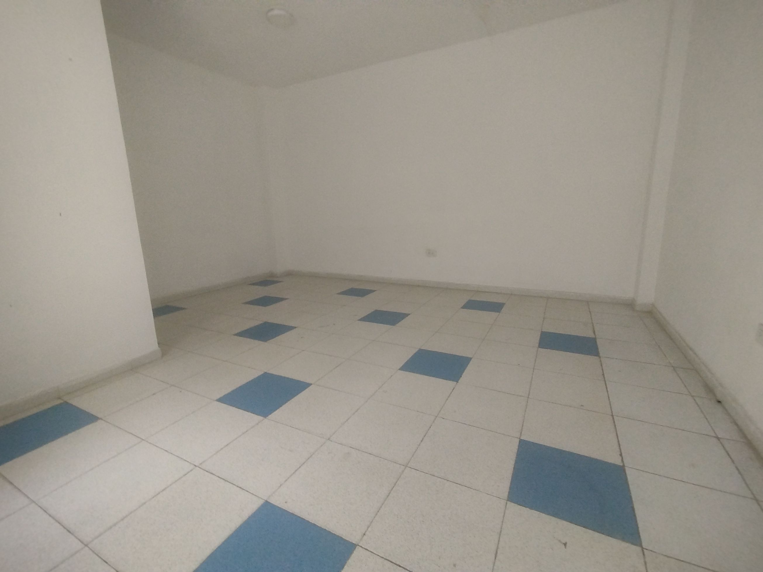 Local en arriendo Antioquia Itagüí Centro 22 m2 Habitaciones 0 Baños 1 Garajes 0 Precio $900000