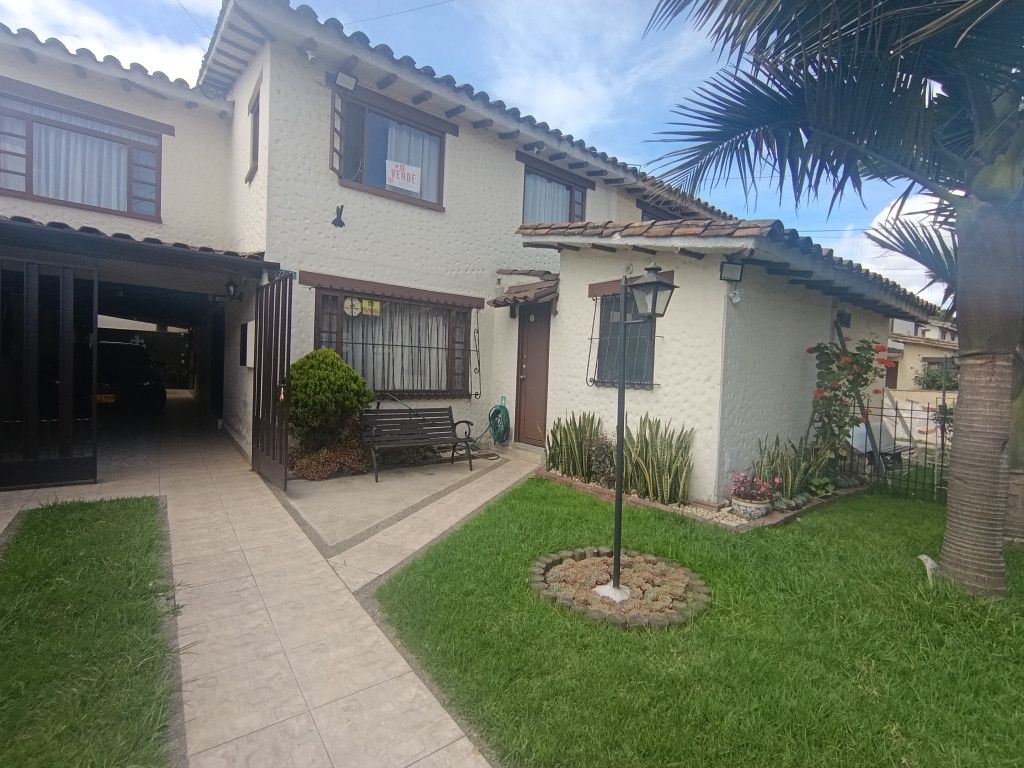 Casa en venta Cundinamarca Bogotá Balcares 188 m2 Habitaciones 4 Baños 4 Garajes 4 Precio $1200000000