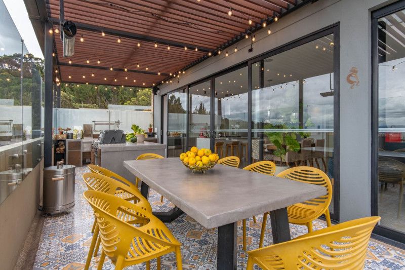 Apartamento en venta Cundinamarca Bogotá Ub Bosques 260 m2 Habitaciones 3 Baños 5 Garajes 3 Precio $3200000000
