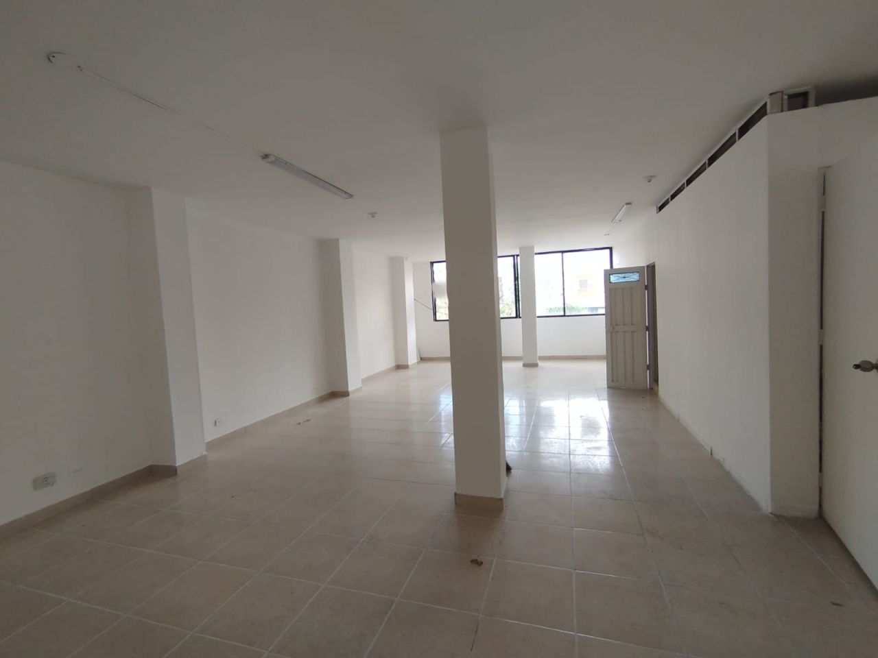 Local en arriendo Antioquia Bello Andalucía 140 m2 Habitaciones 0 Baños 2 Garajes 0 Precio $4000000