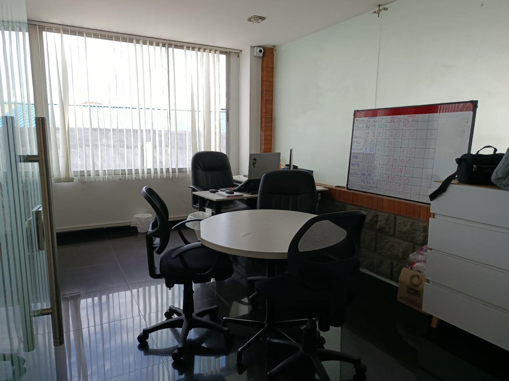 Oficina en arriendo Cundinamarca Madrid Esperanza 12 m2 Habitaciones 0 Baños 1 Garajes 0 Precio $2000000