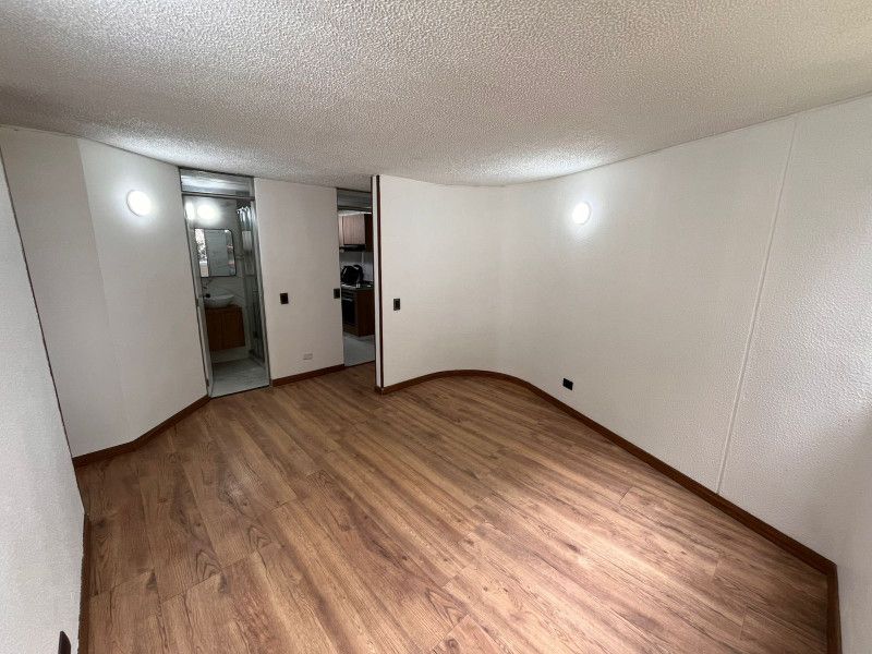 Apartamento en arriendo Cundinamarca Bogotá La Cabaña 53 m2 Habitaciones 3 Baños 2 Garajes 1 Precio $2000000