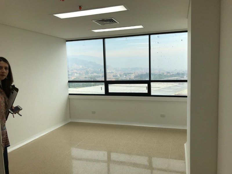 Local en arriendo Antioquia Envigado Bosques De Zúñiga 31 m2 Habitaciones 0 Baños 1 Garajes 0 Precio $3150000