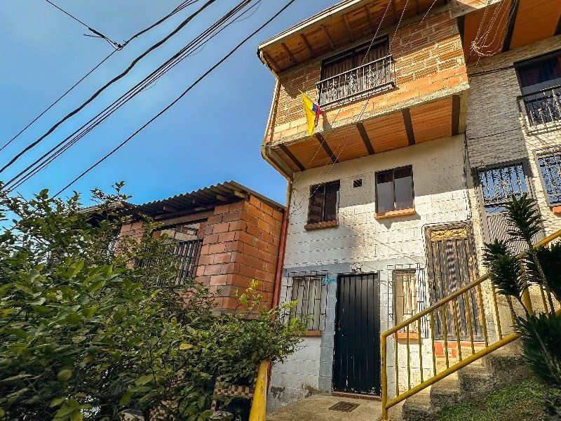 Apartamento en arriendo Antioquia Medellín Las Brisas 60 m2 Habitaciones 2 Baños 1 Garajes 0 Precio $1400000