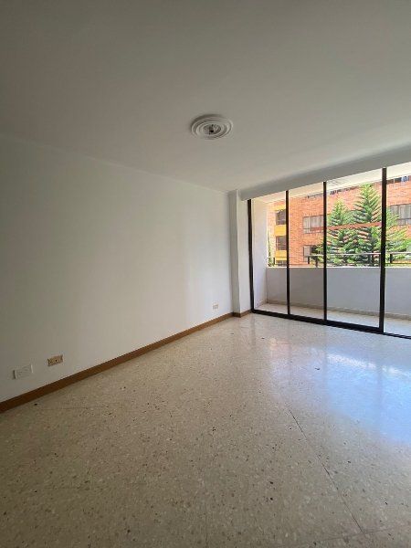 Apartamento en arriendo Antioquia Medellín Cuarta Brigada 120 m2 Habitaciones 3 Baños 3 Garajes 0 Precio $3400000