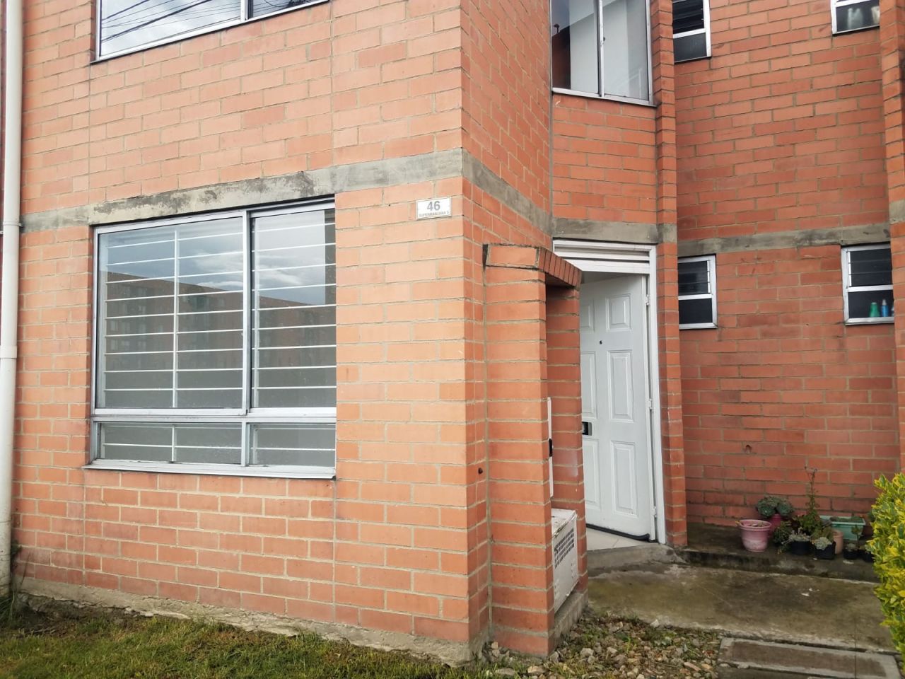 Casa en arriendo Cundinamarca Madrid Cr La Finca Super Manzana 5 60 m2 Habitaciones 3 Baños 2 Garajes 1 Precio $1100000