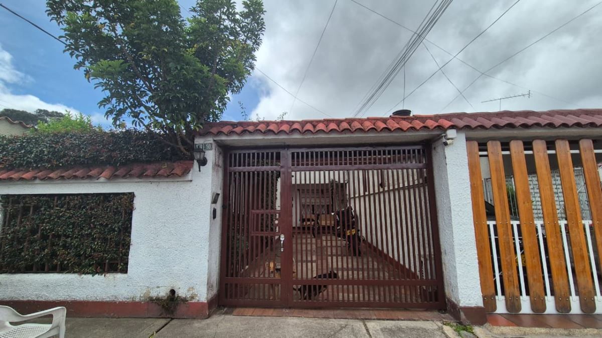 Casa en arriendo Cundinamarca Bogotá Villa Magdala 225 m2 Habitaciones 4 Baños 3 Garajes 2 Precio $6500000