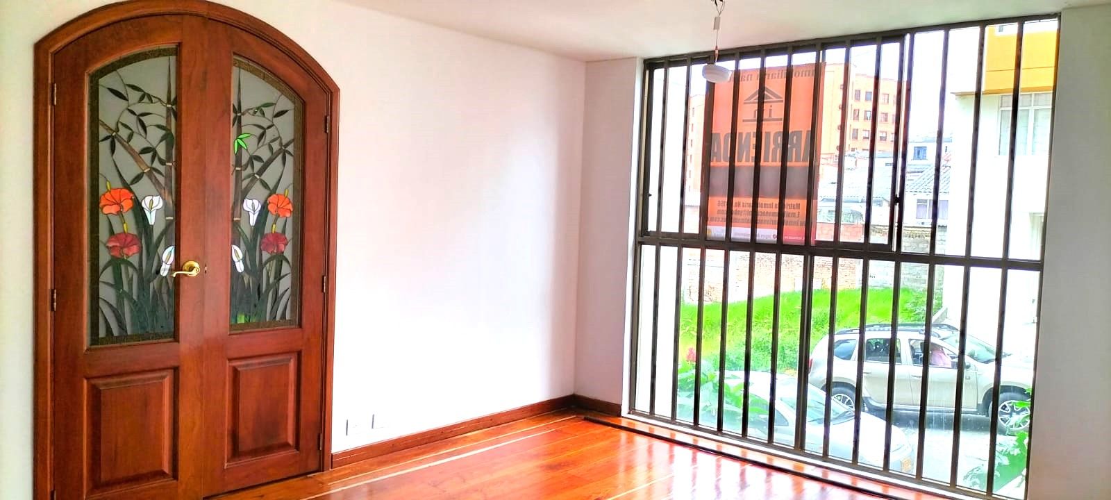 Apartamento en arriendo Caldas Manizales Los Laureles 82 m2 Habitaciones 3 Baños 2 Garajes 1 Precio $2000000