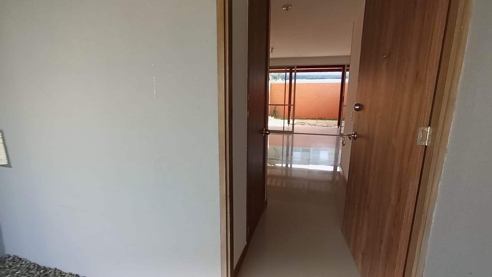 Casa en venta Valle Del Cauca Jamundí Cr Jacamar 216 m2 Habitaciones 5 Baños 3 Garajes 2 Precio $380000000