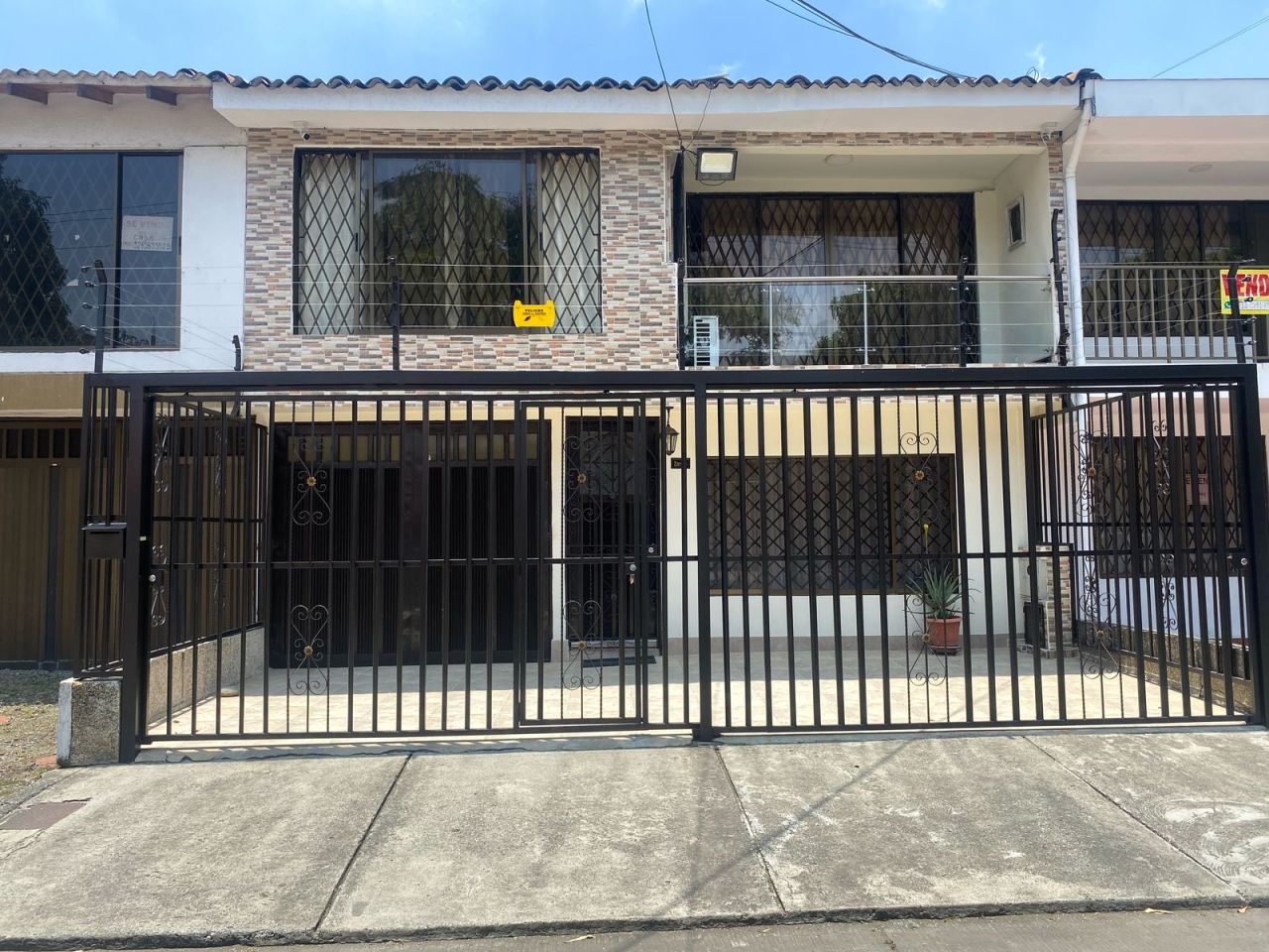 Casa en venta Valle Del Cauca Cali Prados Del Norte 320 m2 Habitaciones 4 Baños 3 Garajes 1 Precio $750000000