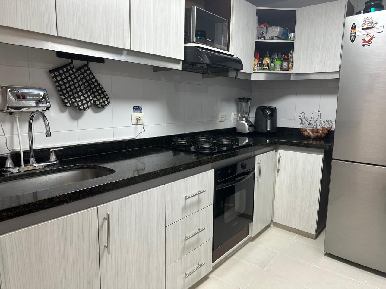 Apartamento en venta Valle Del Cauca Cali Urbanización Ciudad Jardín 84 m2 Habitaciones 3 Baños 2 Garajes 1 Precio $345000000