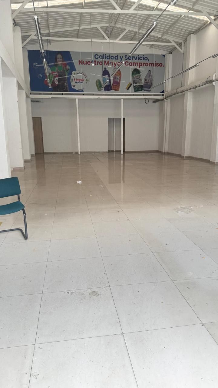 Local en venta Valle Del Cauca Cali San Pedro 360 m2 Habitaciones 0 Baños 3 Garajes 0 Precio $1900000000