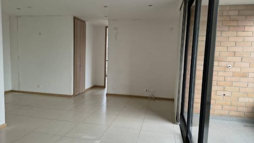 Apartamento en arriendo Antioquia Medellín Castropol 90 m2 Habitaciones 2 Baños 3 Garajes 2 Precio $5500000