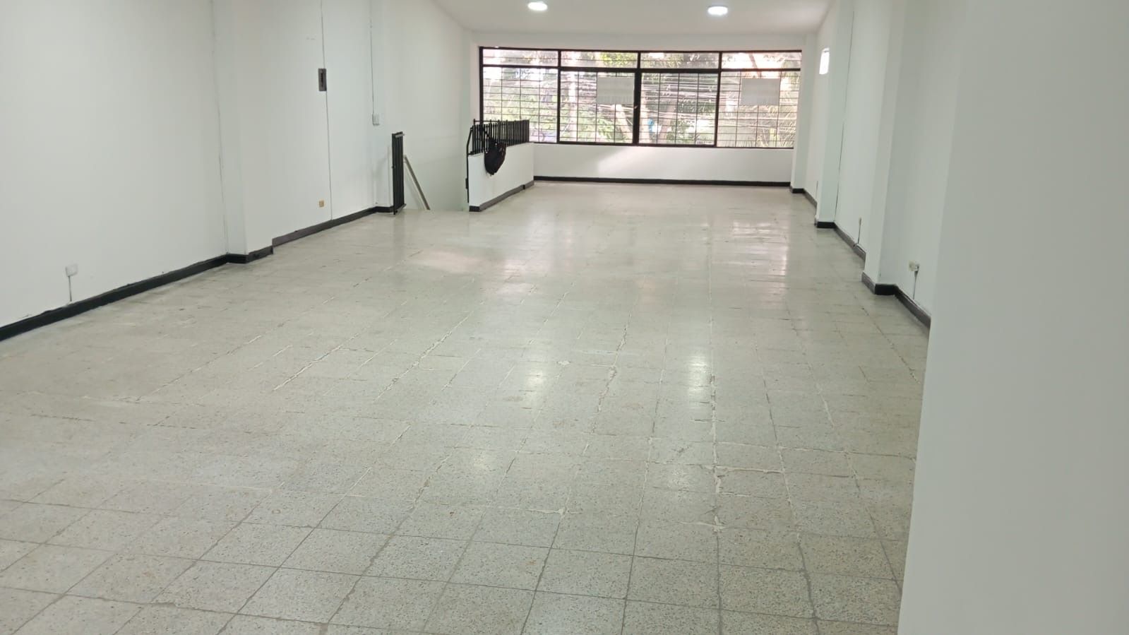 Bodega en arriendo Valle Del Cauca Cali Alfonso López 120 m2 Habitaciones 0 Baños 1 Garajes 0 Precio $1400000