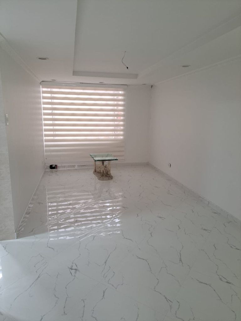 Casa en venta Cundinamarca Bogotá El Laurel 143 m2 Habitaciones 3 Baños 2 Garajes 2 Precio $650000000