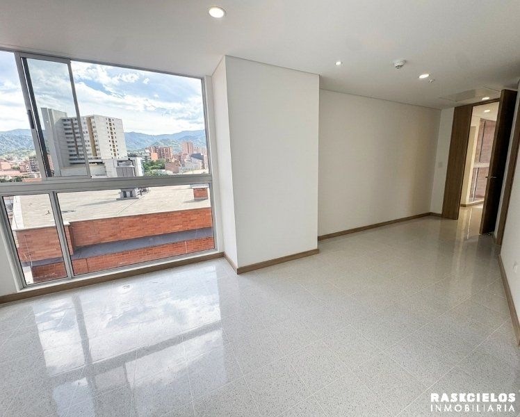 Oficina en arriendo Antioquia Medellín Los Pinos 35 m2 Habitaciones 0 Baños 1 Garajes 0 Precio $4500000