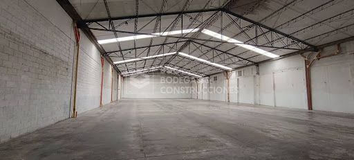 Bodega en arriendo Antioquia Itagüí Simón Bolívar 2038 m2 Habitaciones 0 Baños 12 Garajes 5 Precio $70000000