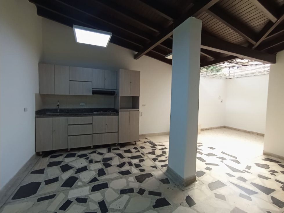 Casa en arriendo Antioquia Medellín La Floresta 140 m2 Habitaciones 3 Baños 3 Garajes 0 Precio $7500000