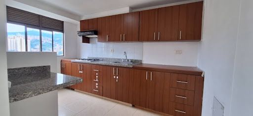 Apartamento en arriendo Antioquia Medellín Loma De Los Bernal 85 m2 Habitaciones 3 Baños 2 Garajes 1 Precio $3406600