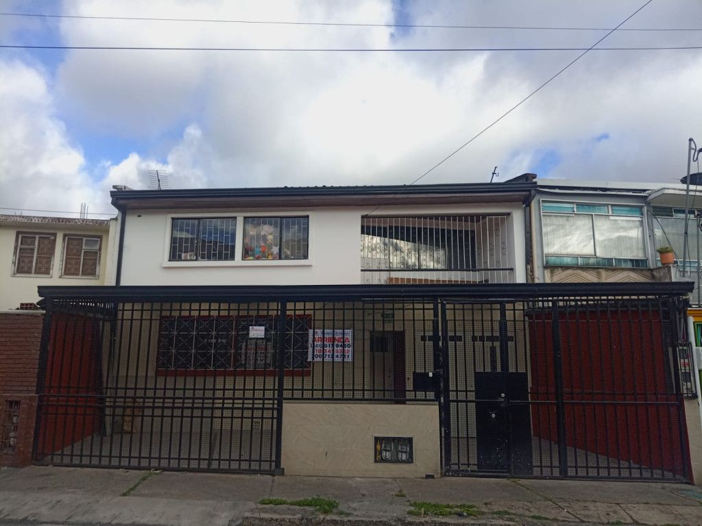 Apartamento en arriendo Cundinamarca Bogotá Ciudad Jardín Sur 180 m2 Habitaciones 2 Baños 2 Garajes 1 Precio $1800000