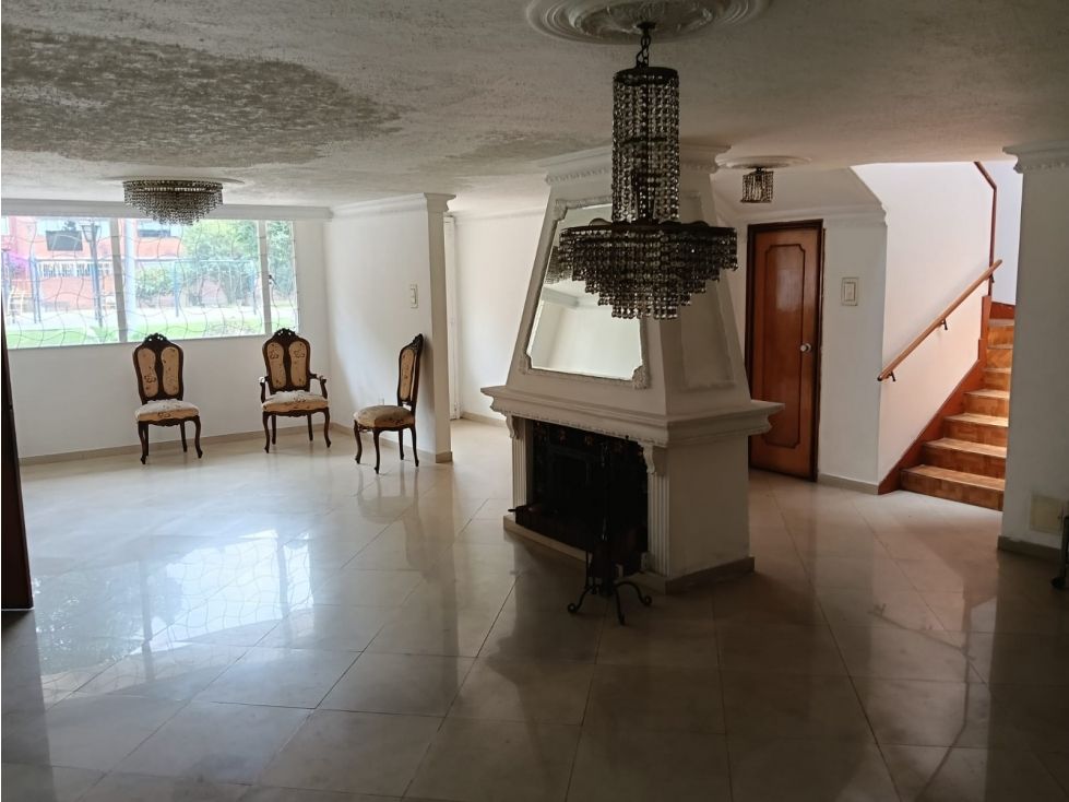 Casa en venta Cundinamarca Bogotá Campin Occidental 265 m2 Habitaciones 4 Baños 4 Garajes 2 Precio $1250000000