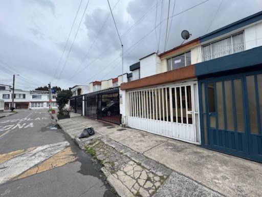 Casa en venta Cundinamarca Bogotá Santa Cecilia 137 m2 Habitaciones 4 Baños 3 Garajes 1 Precio $498000000