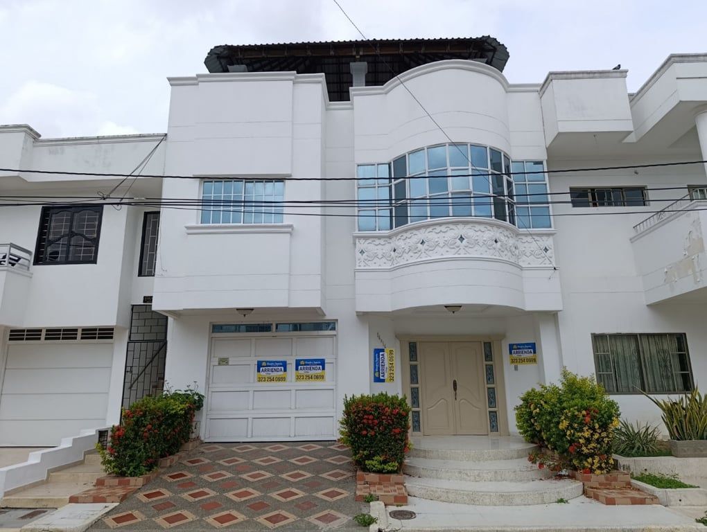 Casa en arriendo Córdoba Montería Los Angeles 296 m2 Habitaciones 3 Baños 3 Garajes 1 Precio $2950000
